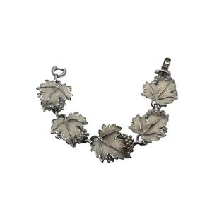 Vintage Sarah Coventry Enamel Leaf Bracelet